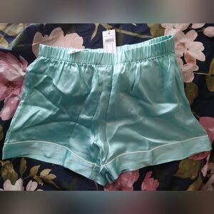 NWT Intimissimi green silk trimmed pajama shorts Sz S